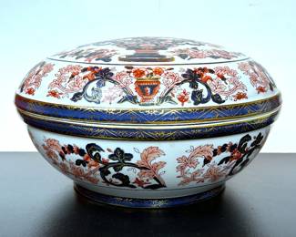 IMARI PORCELAIN ROUND BOX