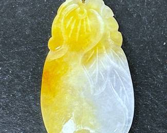 CARVED YELLOW JADE NECKLACE PENDANT