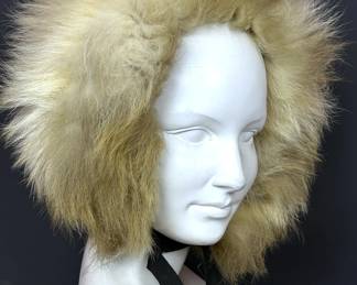 Vintage 1960s ladies fur hat