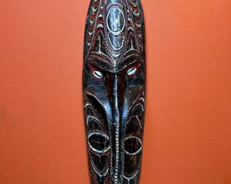 WOODEN WARRIOR MASK OF NEW GUINEA 