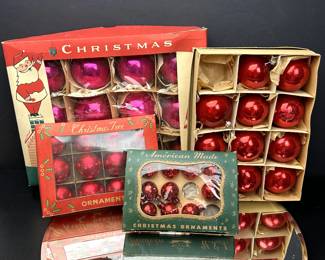 MID CENTURY GLASS CHRISTMAS ORNAMENTS