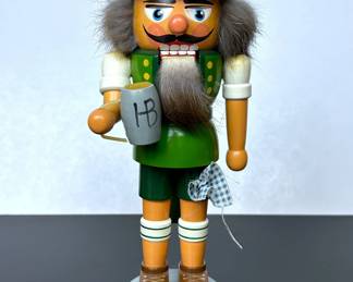 GERMAN BEER DRINKING NUTCRACKER