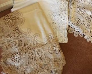 crochet table cloths
