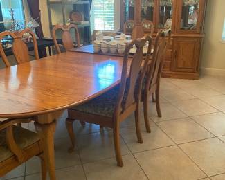 Pennsylvania House Dining Room Table/6 Chairs