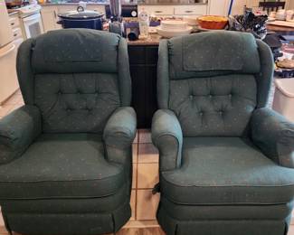 2 recliners
