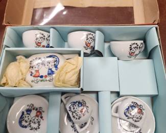 Vintage childs tea set