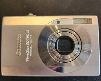 Canon Power Shot SD790