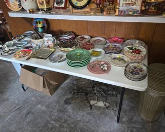 Collectable plates