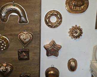 Decorative copper hanging pans