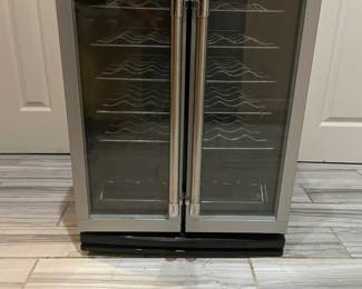 Dual wine cooler/refrigerator