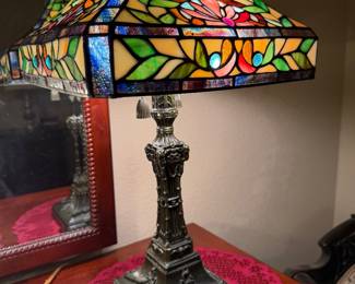 Tiffany style lamp 