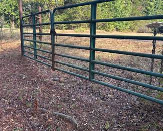 Metal gate