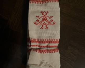 Vintage and Antique linens GALORE