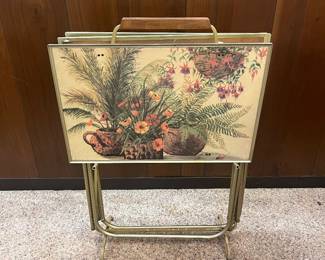 MGM Floral TV trays (3)