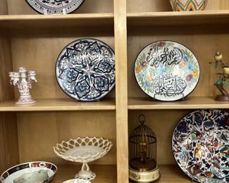Many decorative hand-painted Large plates
