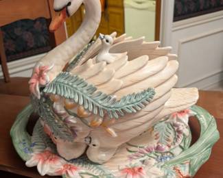 Fitz and Floyd Swan Soup Toureen