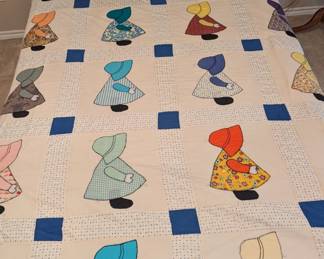 Vintage Sunbonnet Quilt