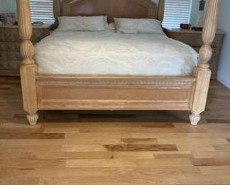 masrer bedroon bed with high end mattress