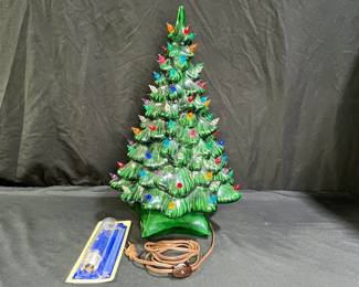  Vtg handcrafted illuminated ceramic Christmas Tree