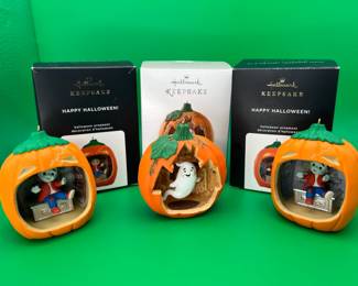 Jack-o'-lantern Hallmark Halloween figure's