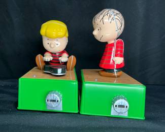  6 Hallmark Peanuts Linus Christmas Dance Party