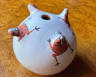 Agnes Peynesta (Zuni Pueblo) Frog Effigy Seed Pot. Measures 2.5" H. Photo 1 of 2.