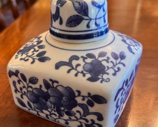 Lidded Chinoiserie Jar. Photo 1 of 3.
