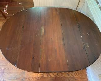 George III Style Drop Leaf Gate-Leg Dining Table. Measures 54" x 42" x 29" H with 28" Clearance. Photo 4 of 4.