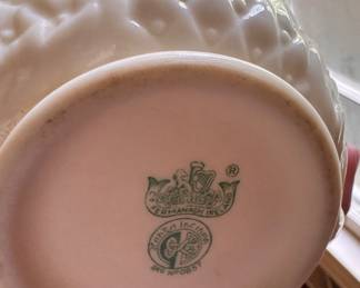 Belleek Aberdeen Porcelain Vase. Chipped. Photo 3 of 3.