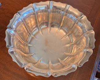 Tuttle Dublin Reproduction Footed Sterling Silver Bowl. Measures 10" D x 5" H. Photo 2 of 3.