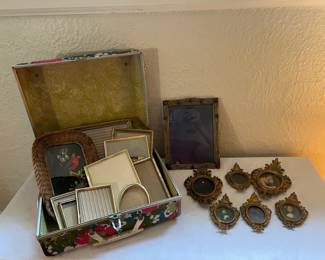 Vintage Frame Collection with Case