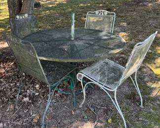 Vintage Wrought Iron Patio Table 4 Chairs