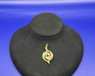 14k Fish Pendeant