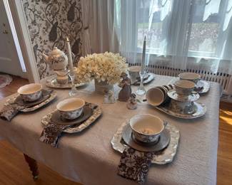 White Tablescape