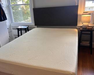Queen Size Memory Foam Bed