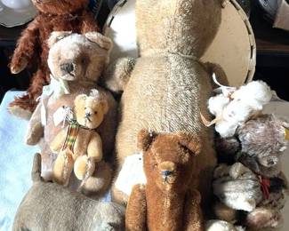 Antique Teddy Bears, Steiff & Straw Stuffed Animals...other Semi Contemporary Animals & Toys Available