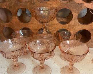 $25.00 - Vintage Arcoroc France Pink Swirl Champagne Glass, Set of 7