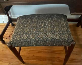 $125.00 - Traditional Solid Wood Writing Desk/Vanity with Upholstered Bench