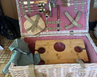$50.00 - Large Wicker Picnic Basket Hamper with Utensils, Gingham Lining & Innostage Wine Table