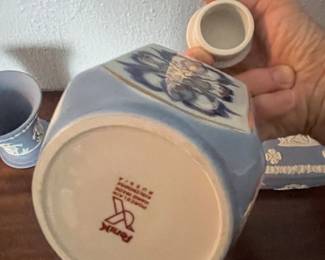 $24.00 - Vintage Rorstrand Sweden Blue & White Porcelain Lidded Jar