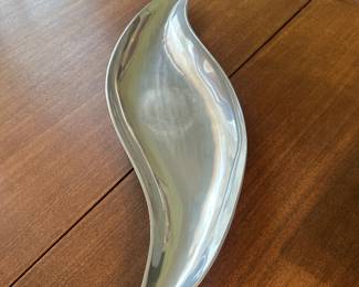 $45.00 - Polished Silver-Tone S-Curved Tray