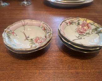 $20.00 - 5 Hand-Painted Japanese Pink Floral Porcelain Dishes With Glided Scalloped Rims