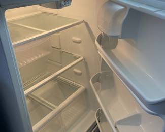 $175.00 - Frigidaire 18.2 Cu. Ft. Top Freezer Refrigerator, White, Clean & Working