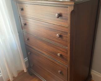 $150.00 - Vintage Traditional 5-Drawer Wood Chest/Tall Dresser