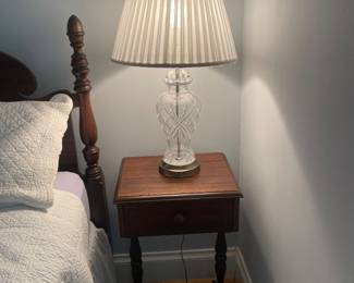 $55.00 - Vintage Solid Wood One-Drawer Nightstand, Dovetail Drawer & Turned Legs