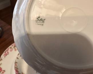 $260.00/Set - Pink Floral Set of 18 C.H. Field Haviland Limoges and GDA (Gerard, Dufraisseix & Abbot), France China Plates and Bowls