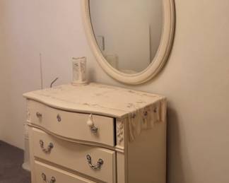 Dresser with mirror matches twin bed