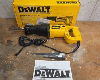 DeWALT DW304 Reciprocating Saw
