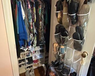 Multiple Closets  Ladies Vintag Plus Size Clothing