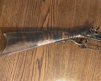 Antique American Tiger Stripe Stock Longrifle w/ Powder Horn